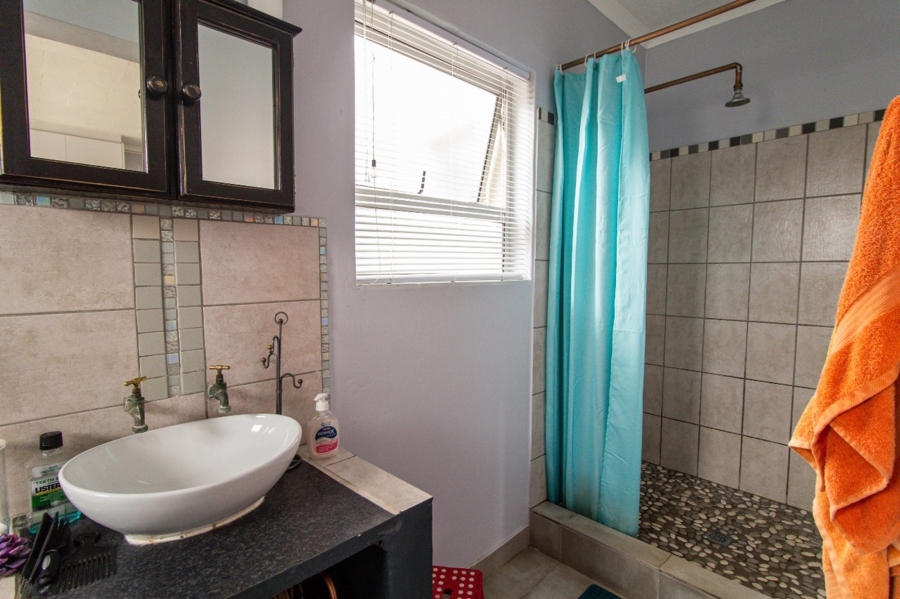 5 Bedroom Property for Sale in Myburgh Park Western Cape